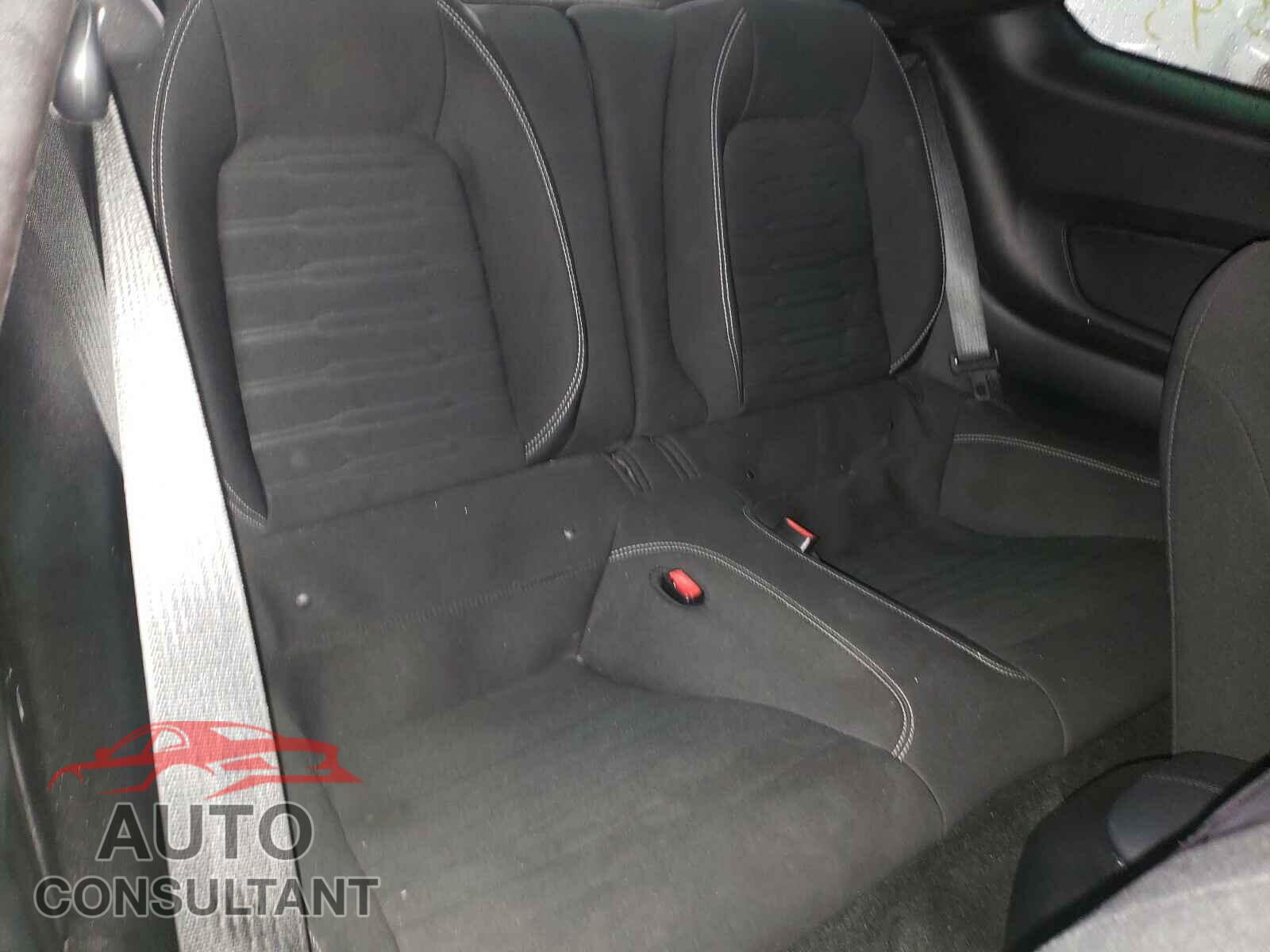 FORD MUSTANG 2017 - 1FA6P8TH2H5256490