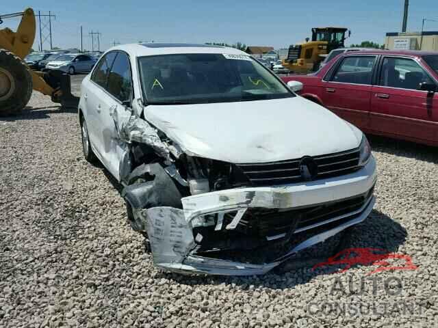 VOLKSWAGEN JETTA 2015 - 3VWLA7AJ1FM418628