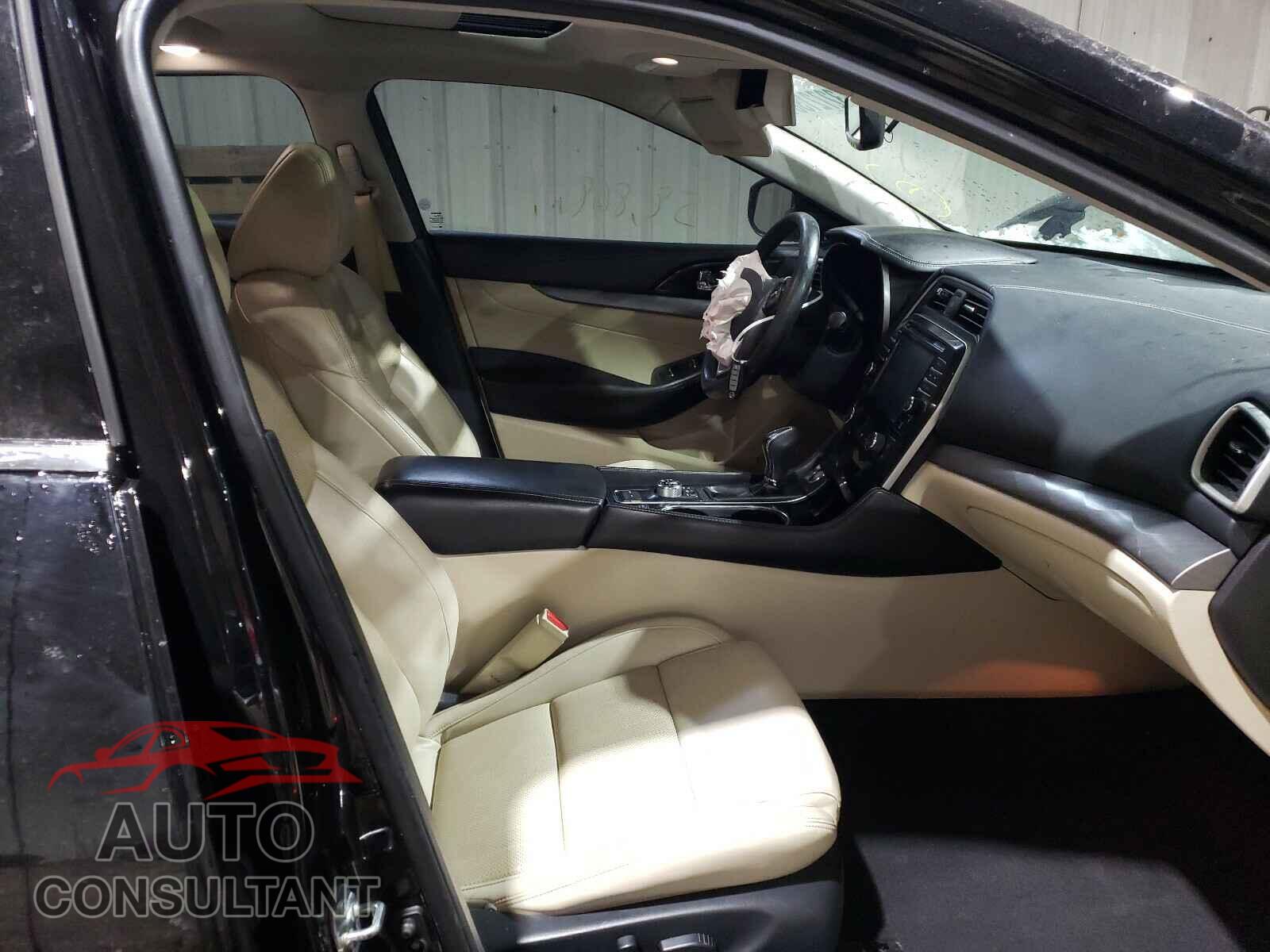 NISSAN MAXIMA 2017 - 1N4AA6AP5HC376872