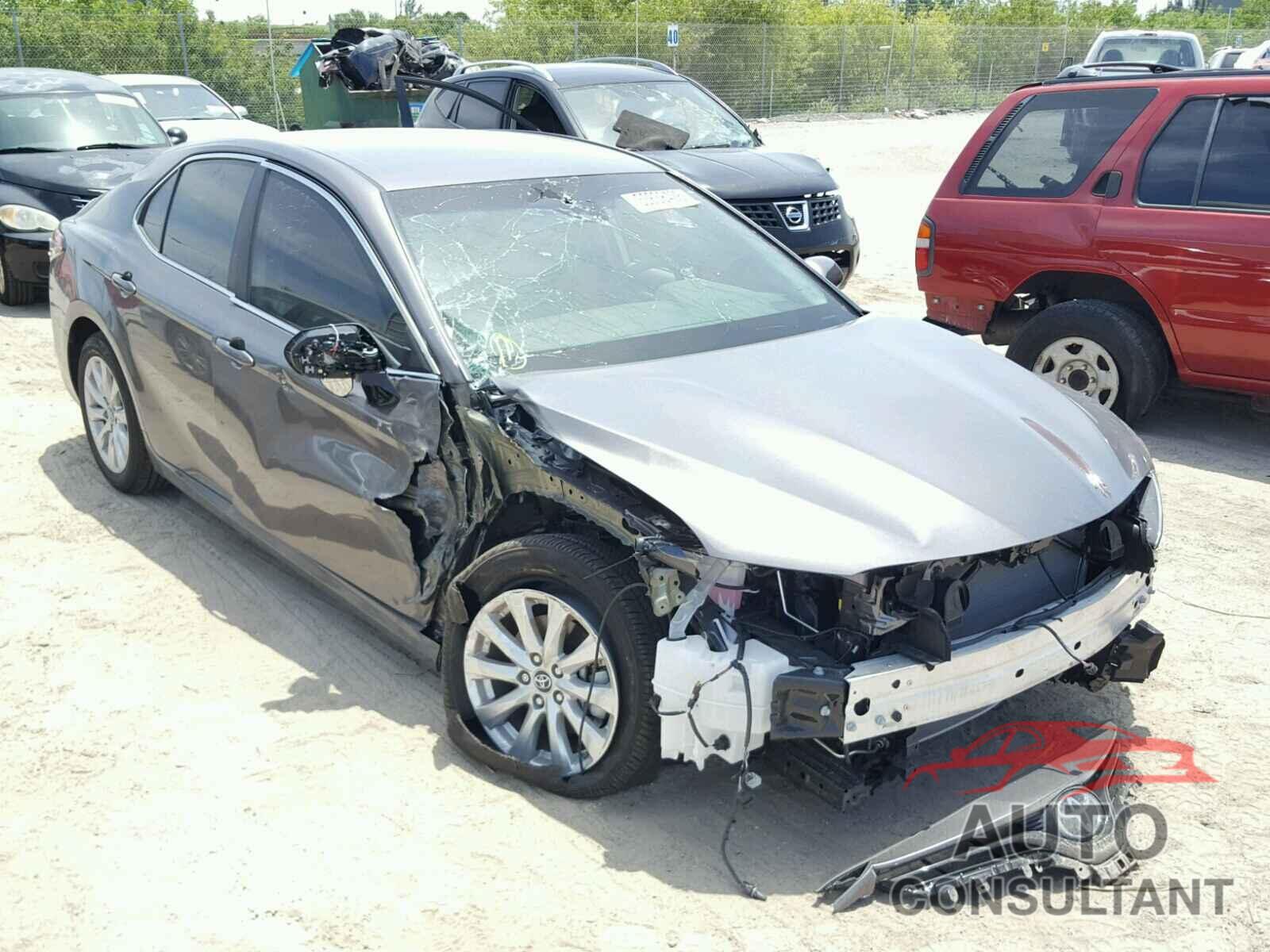 TOYOTA CAMRY 2018 - 4T1B11HK7JU511485