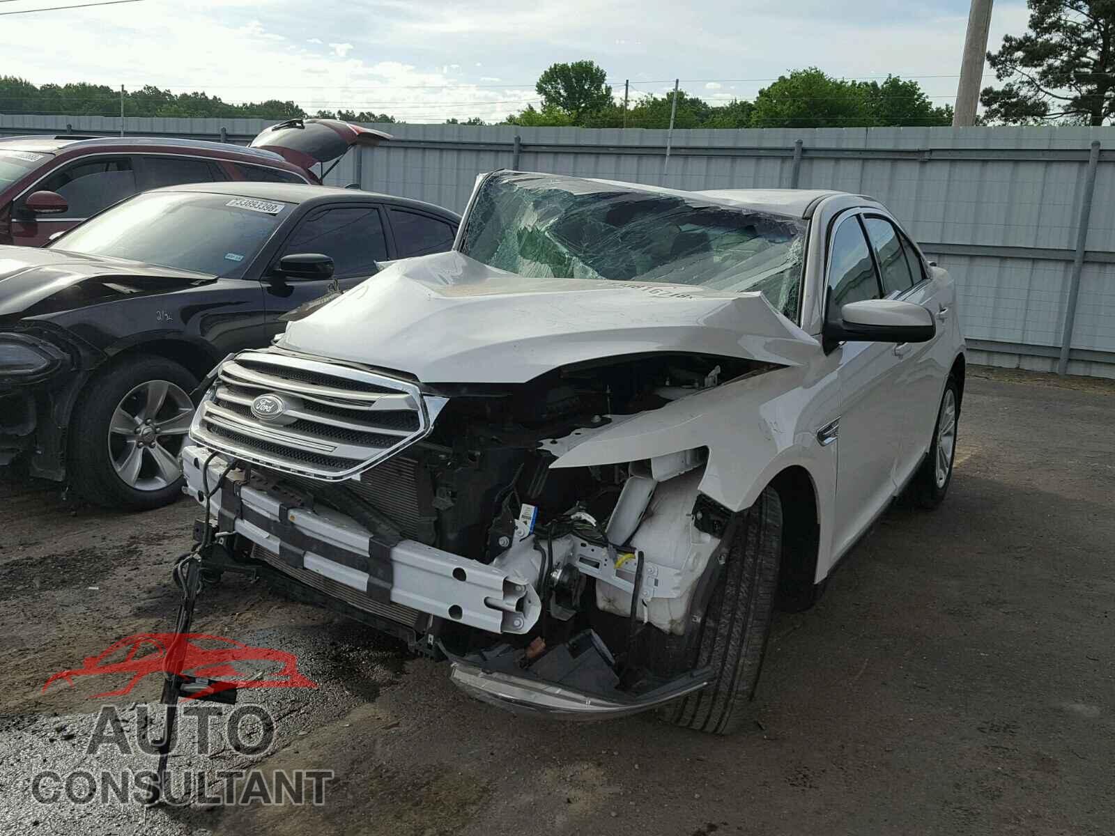 FORD TAURUS 2015 - 1FAHP2E85FG131553