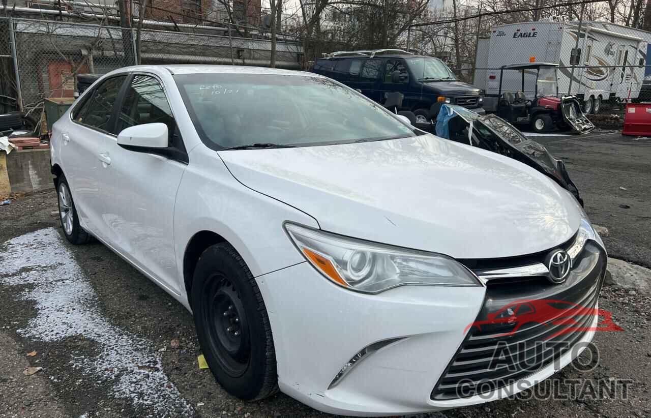 TOYOTA CAMRY 2015 - 2T1BURHE6JC093194