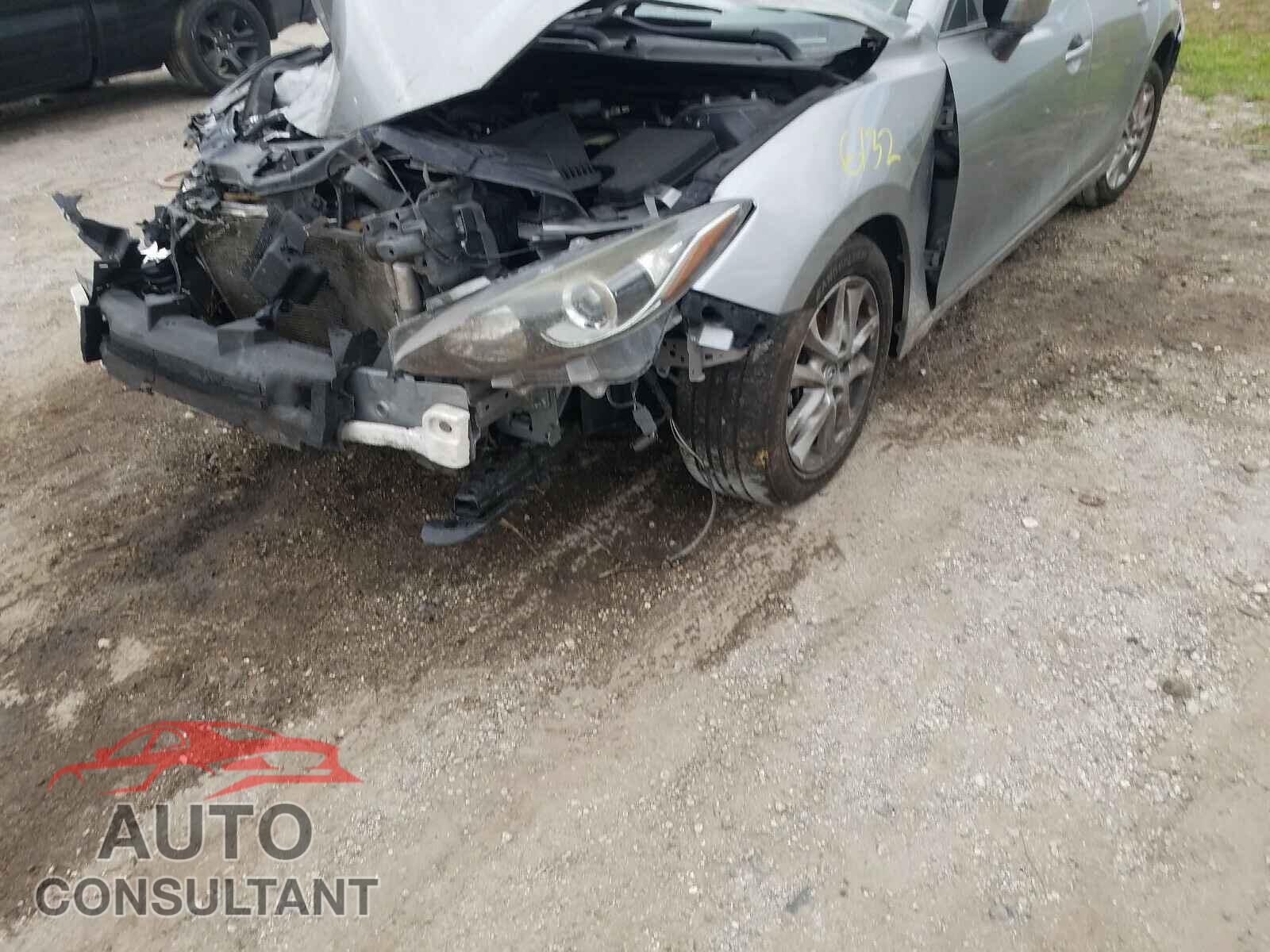 MAZDA 3 2016 - JM1BM1U7XG1303477