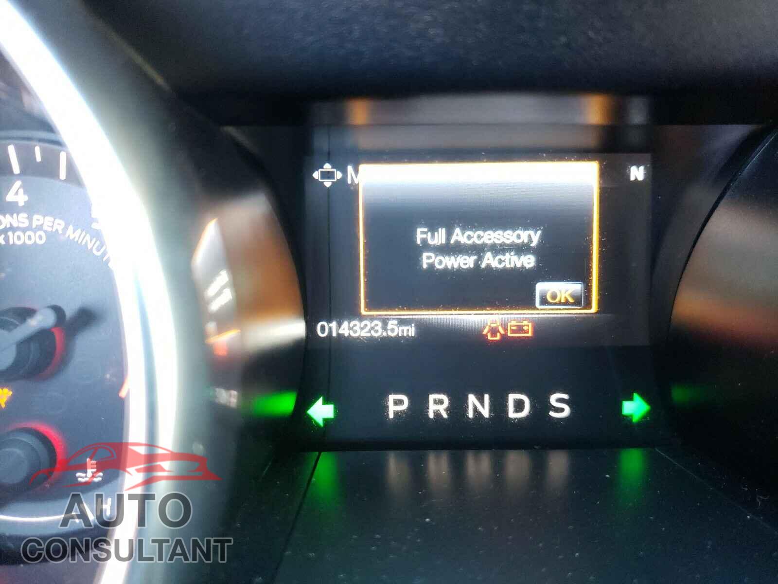 FORD MUSTANG 2018 - 1FA6P8TH1J5127551