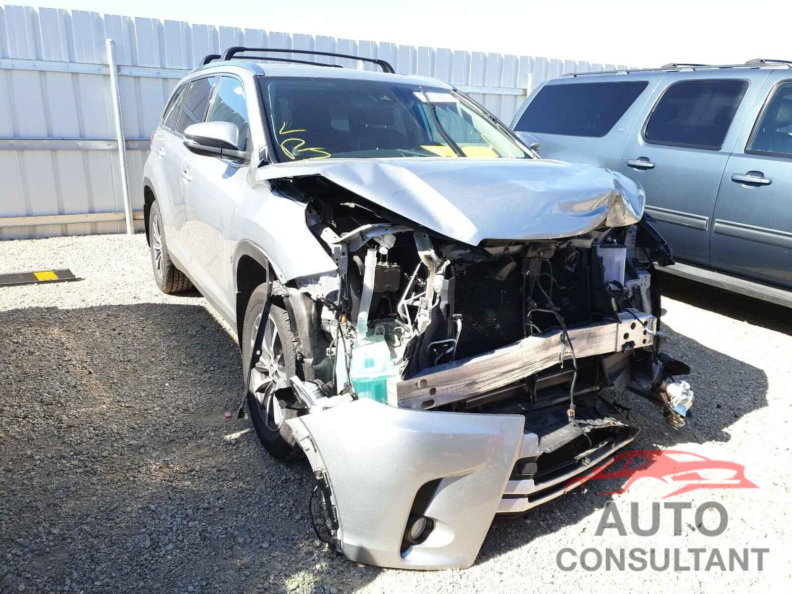 TOYOTA HIGHLANDER 2019 - 5TDJZRFH2KS579343