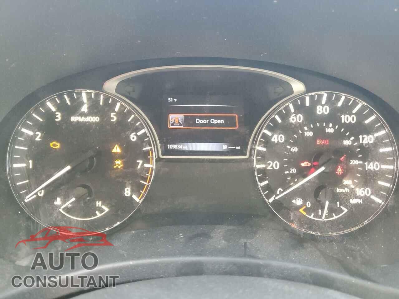 NISSAN PATHFINDER 2017 - 5N1DR2MN6HC640101
