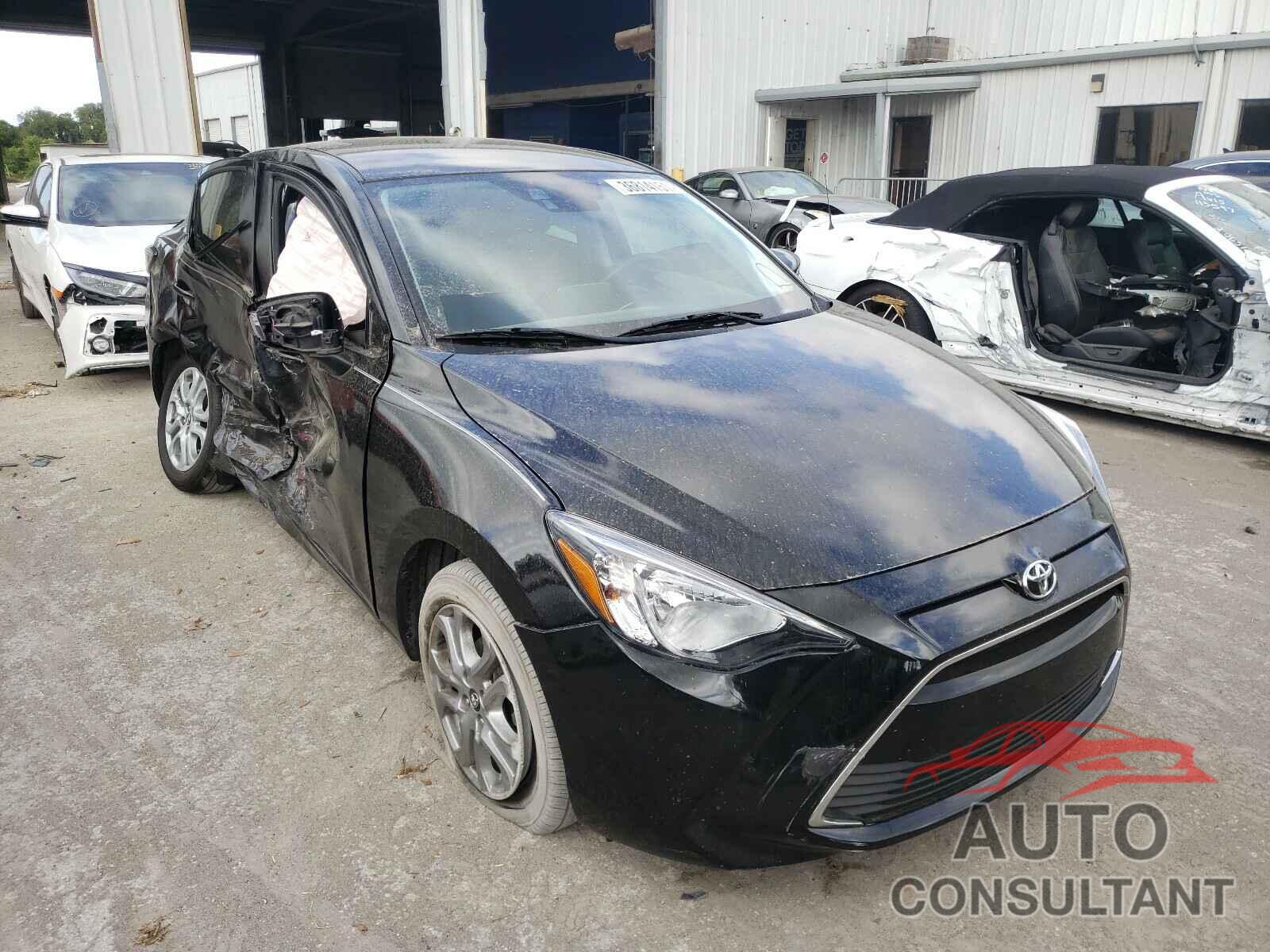 TOYOTA YARIS 2017 - 3MYDLBYV8HY176219