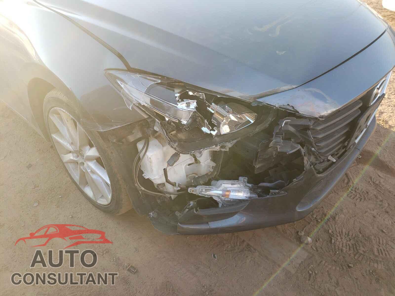 MAZDA 3 2017 - 3MZBN1L78HM148637