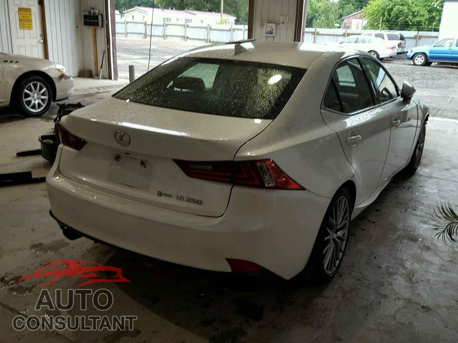 LEXUS IS250 2015 - JTHCF1D25F5015827