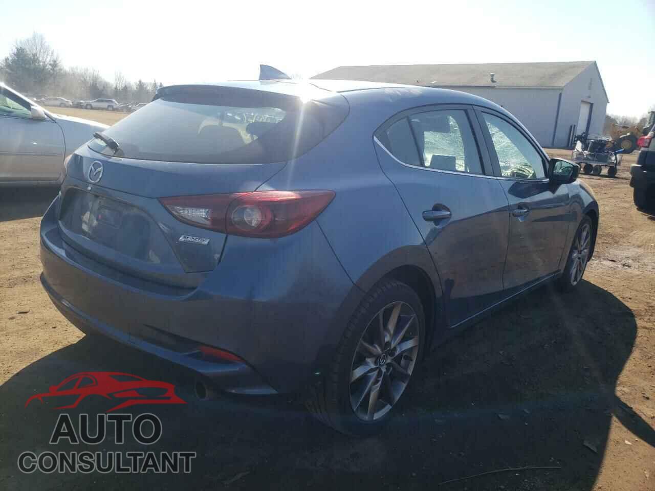 MAZDA 3 2018 - 3MZBN1M36JM187003
