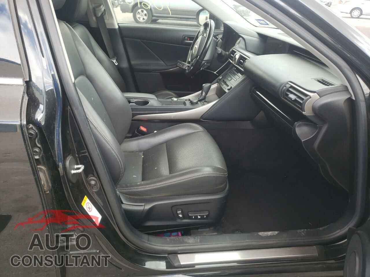 LEXUS IS 2018 - JTHBA1D29J5062815