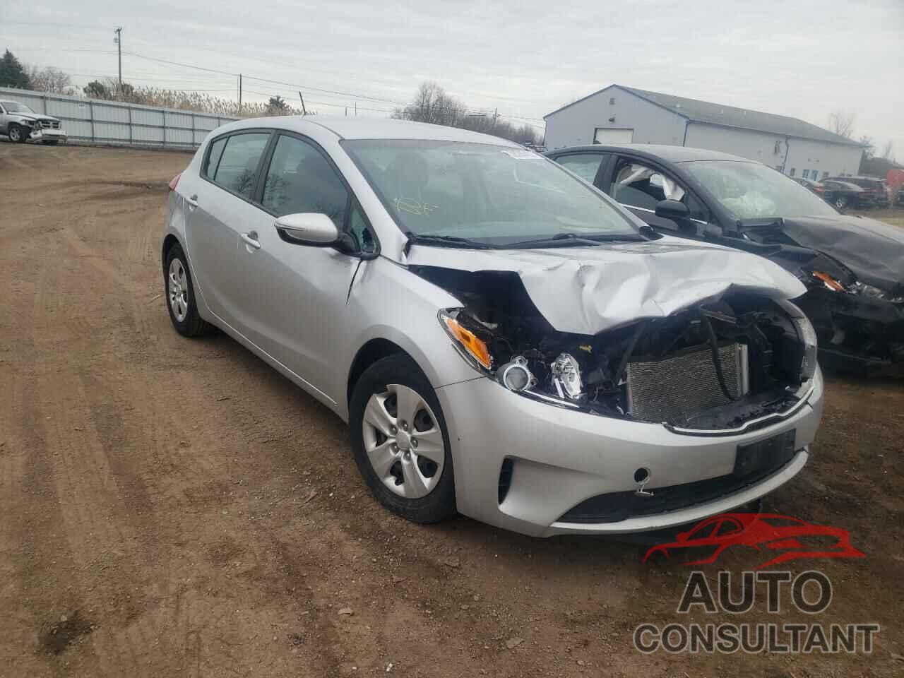 KIA FORTE 2017 - KNAFK5A85H5713610