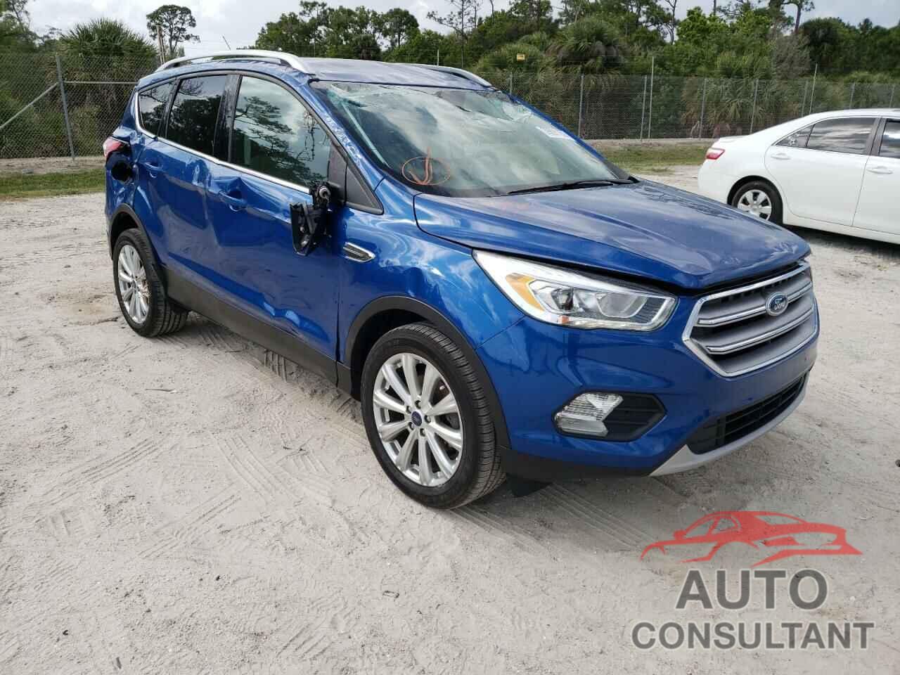 FORD ESCAPE 2017 - 1FMCU0JD5HUC31754