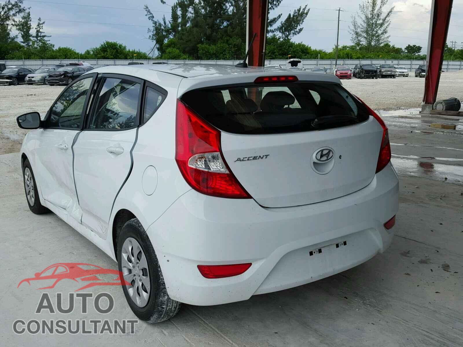 HYUNDAI ACCENT 2016 - KMHCT5AE7GU242407
