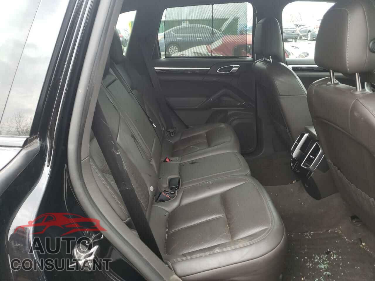 PORSCHE CAYENNE 2017 - WP1AA2A25HKA92105