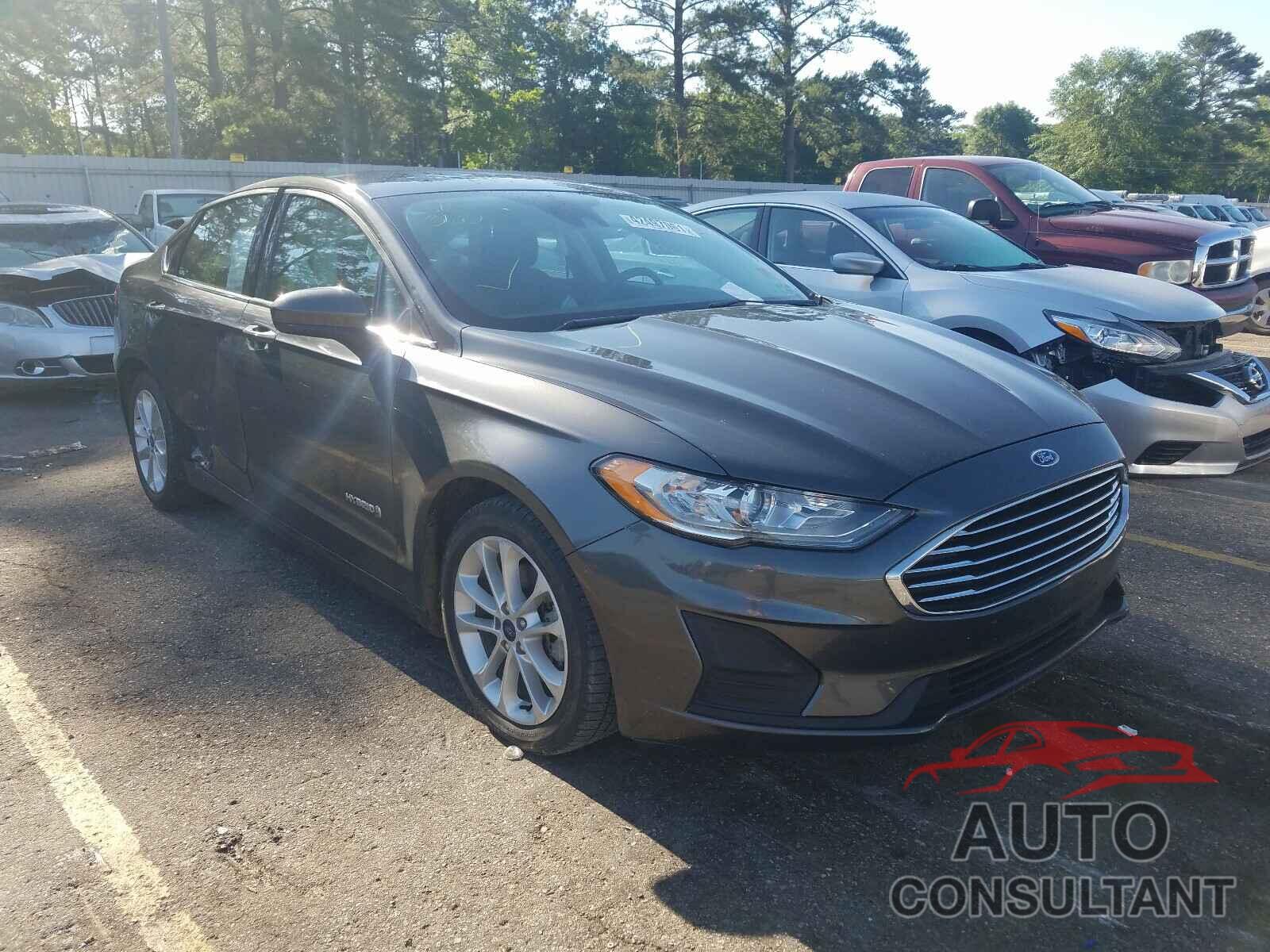 FORD FUSION 2019 - 3FA6P0LUXKR140411