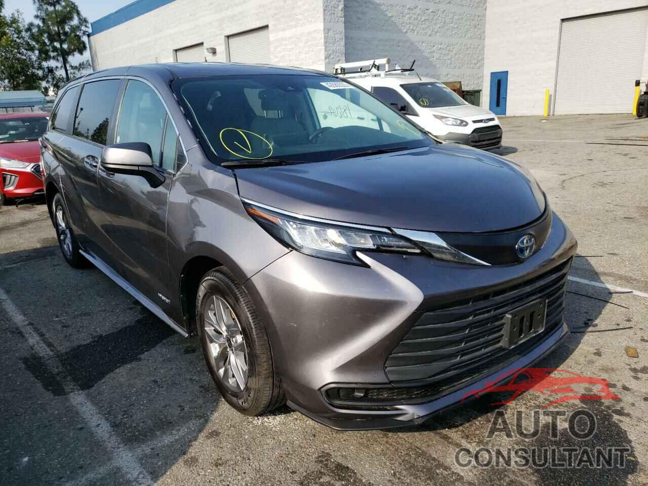 TOYOTA SIENNA 2021 - 5TDKRKEC6MS042575