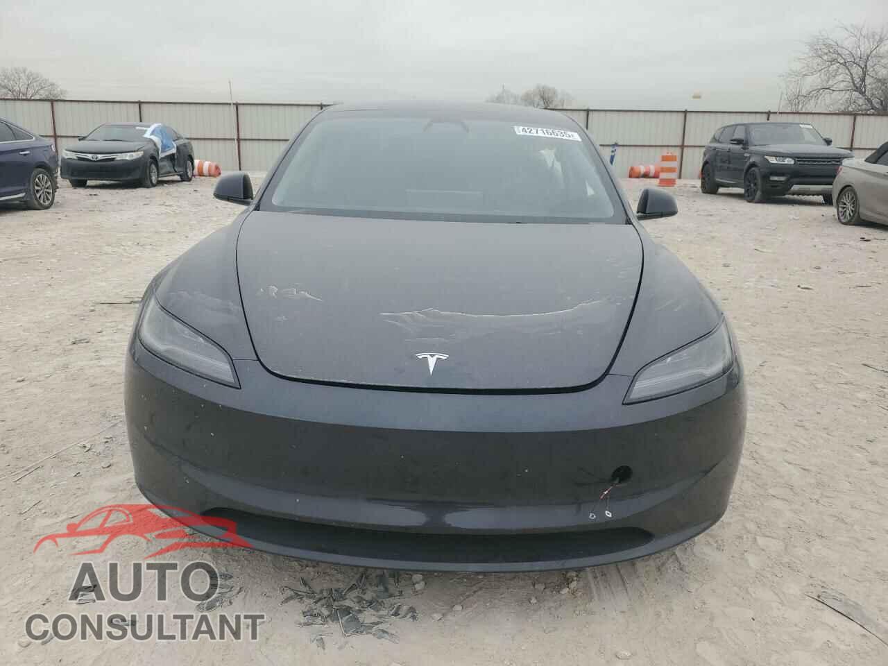 TESLA MODEL 3 2024 - 5YJ3E1EA3RF872872