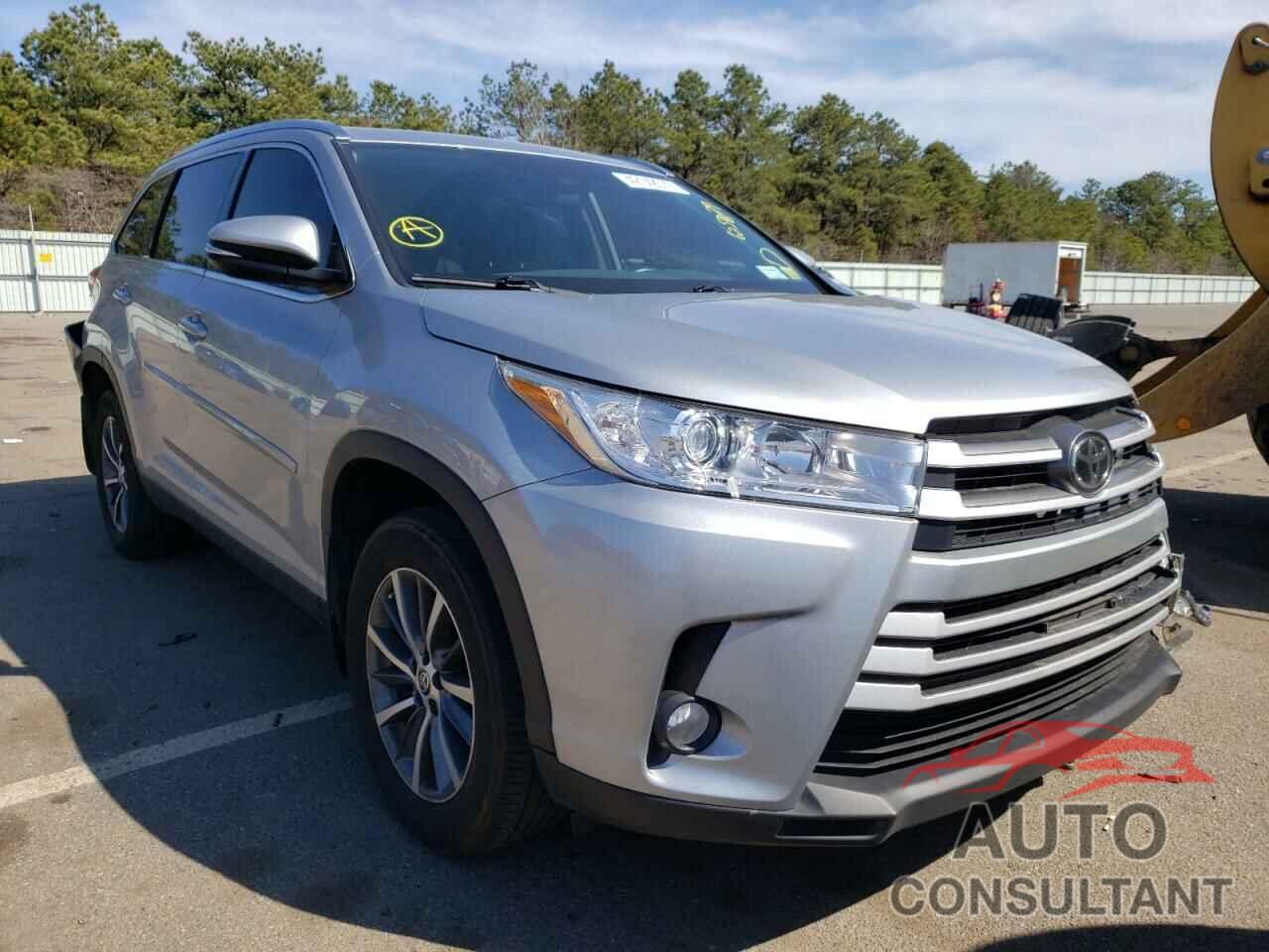 TOYOTA HIGHLANDER 2019 - 5TDJZRFH0KS625879