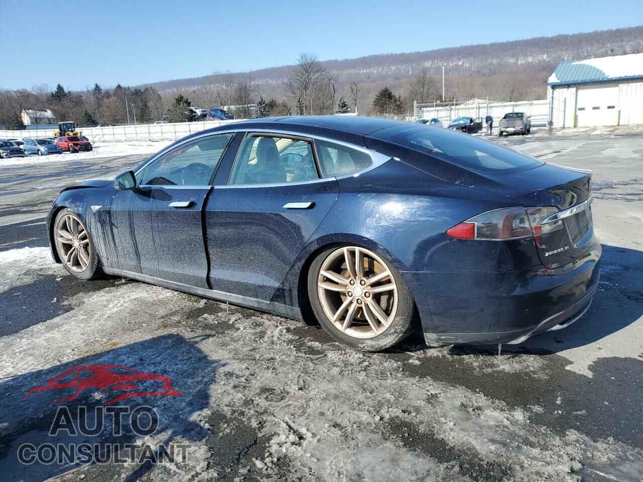 TESLA MODEL S 2013 - 5YJSA1CN5DFP10005