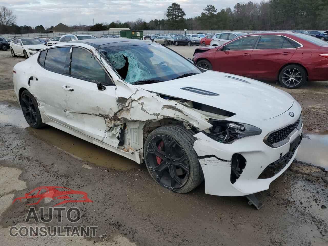 KIA STINGER 2018 - KNAE45LC2J6027449