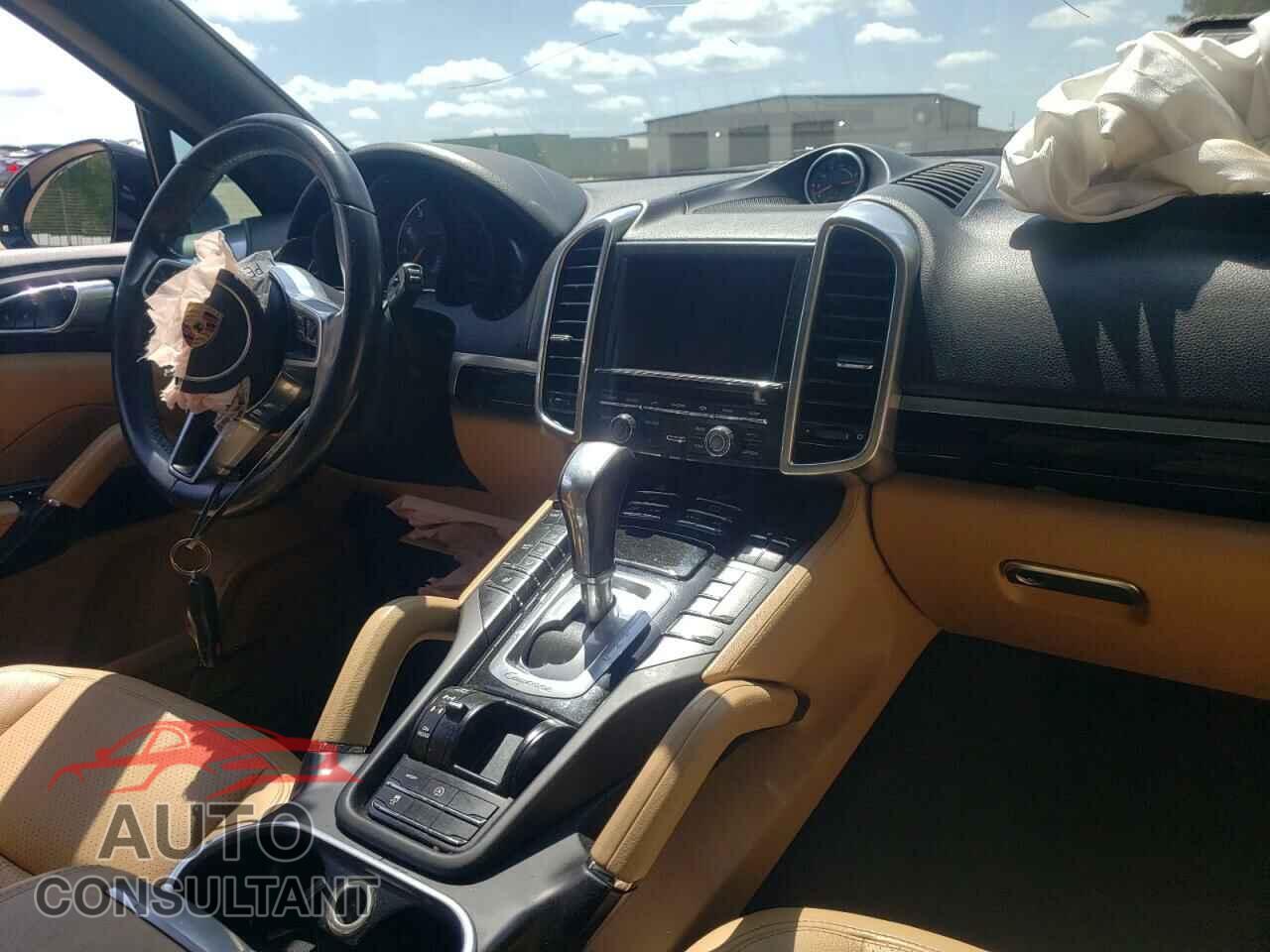 PORSCHE CAYENNE 2016 - WP1AA2A22GKA15948