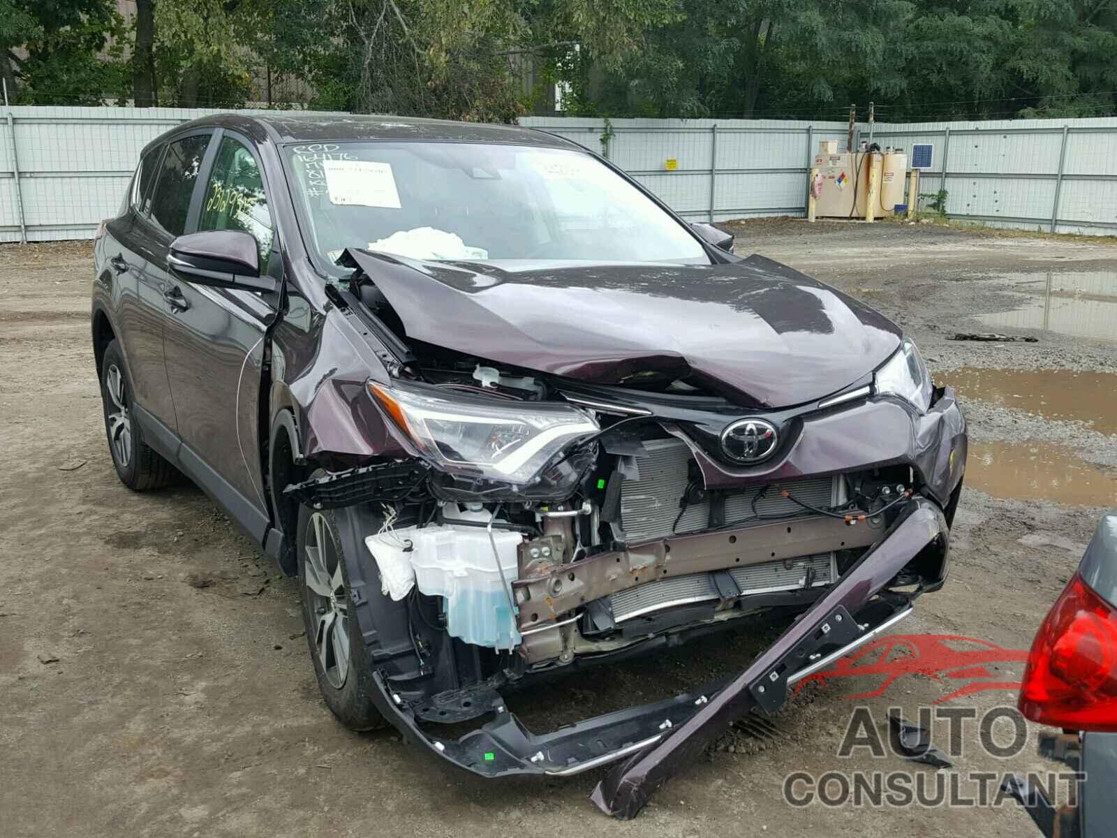 TOYOTA RAV4 XLE 2018 - 2T3RFREV6JW806999
