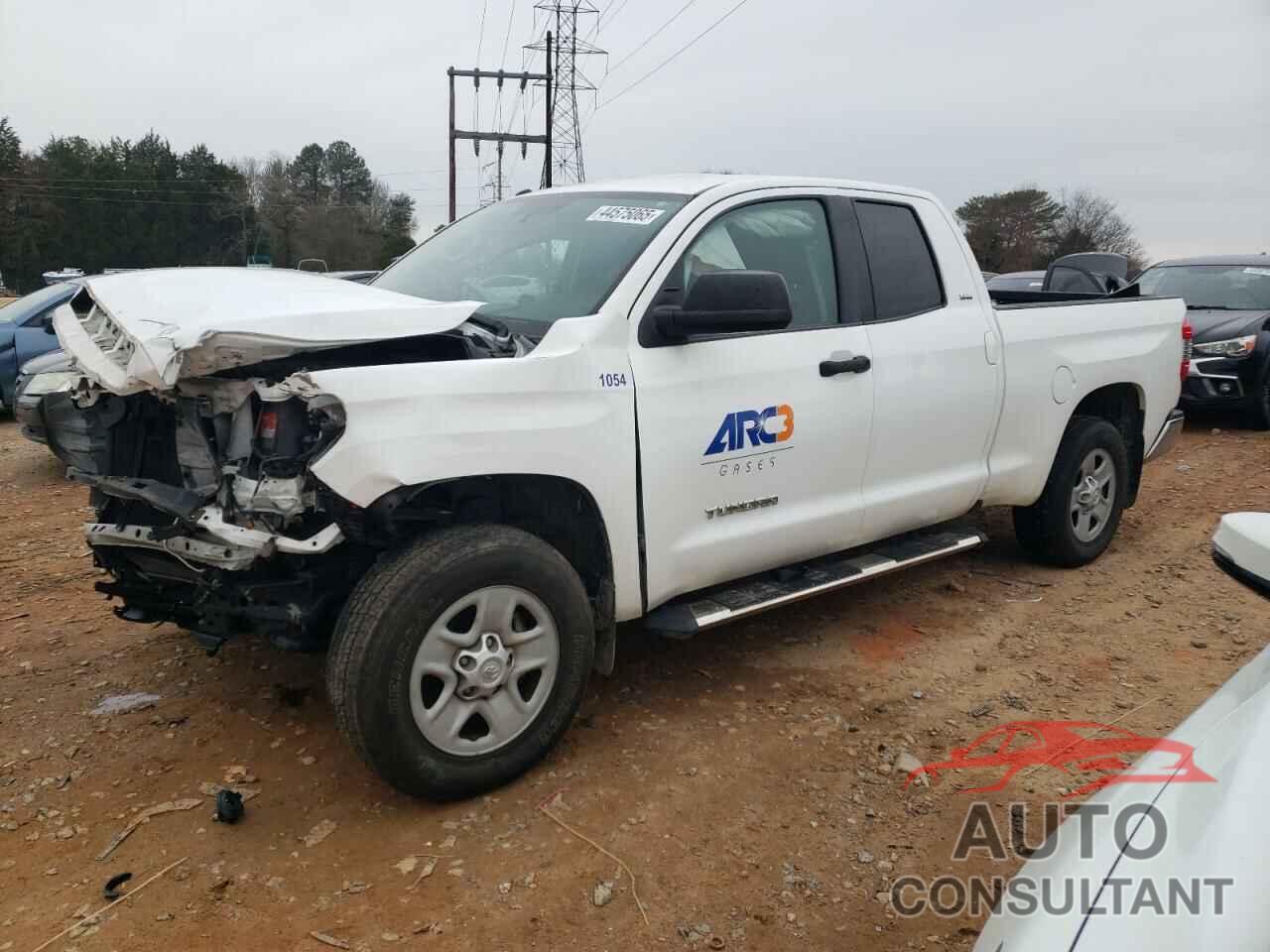 TOYOTA TUNDRA 2017 - 5TFRM5F18HX120222