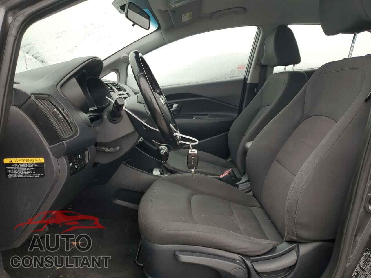 KIA RIO 2014 - KNADN5A34E6333943