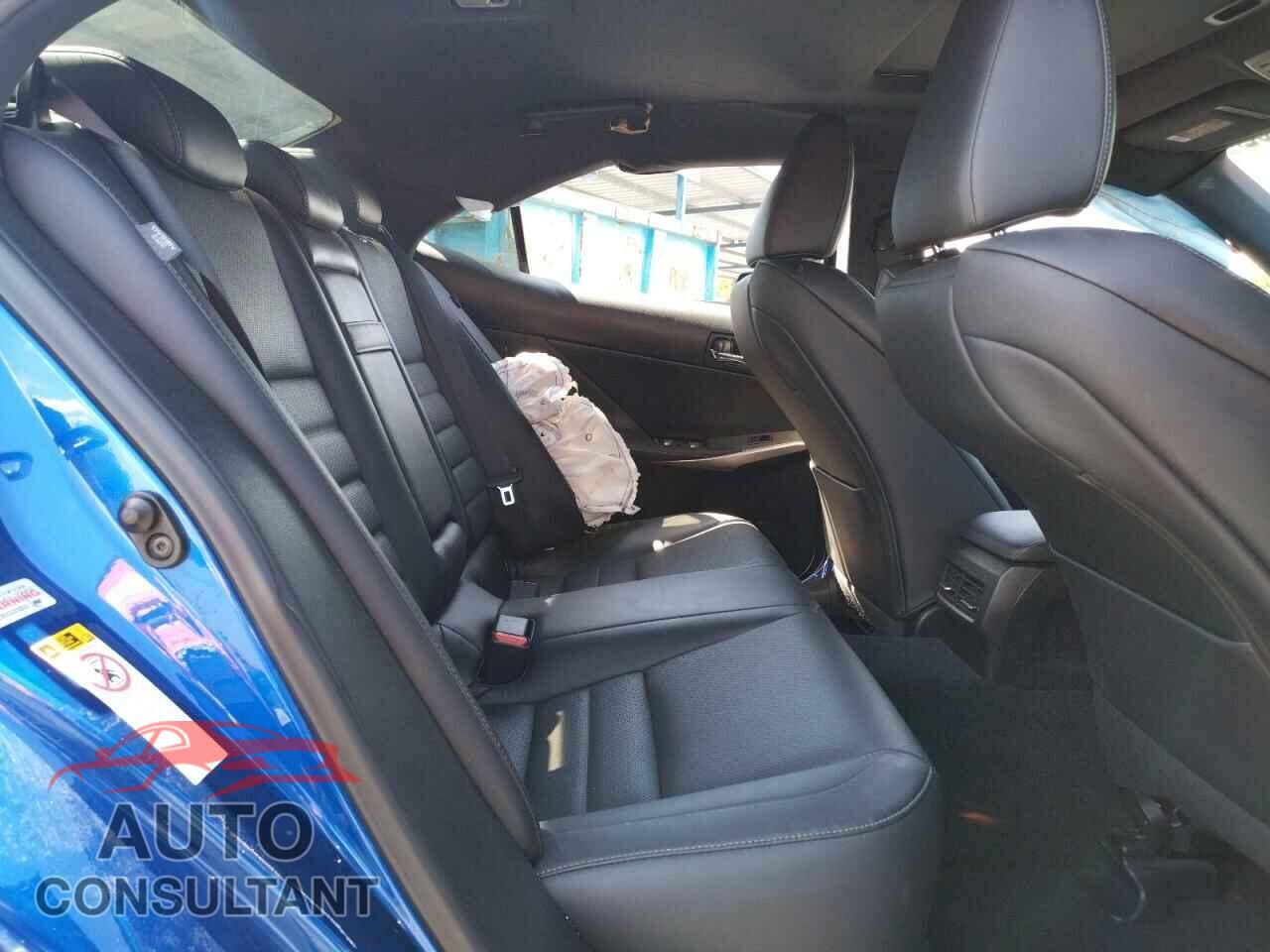 LEXUS IS 2016 - JTHBA1D23G5004269