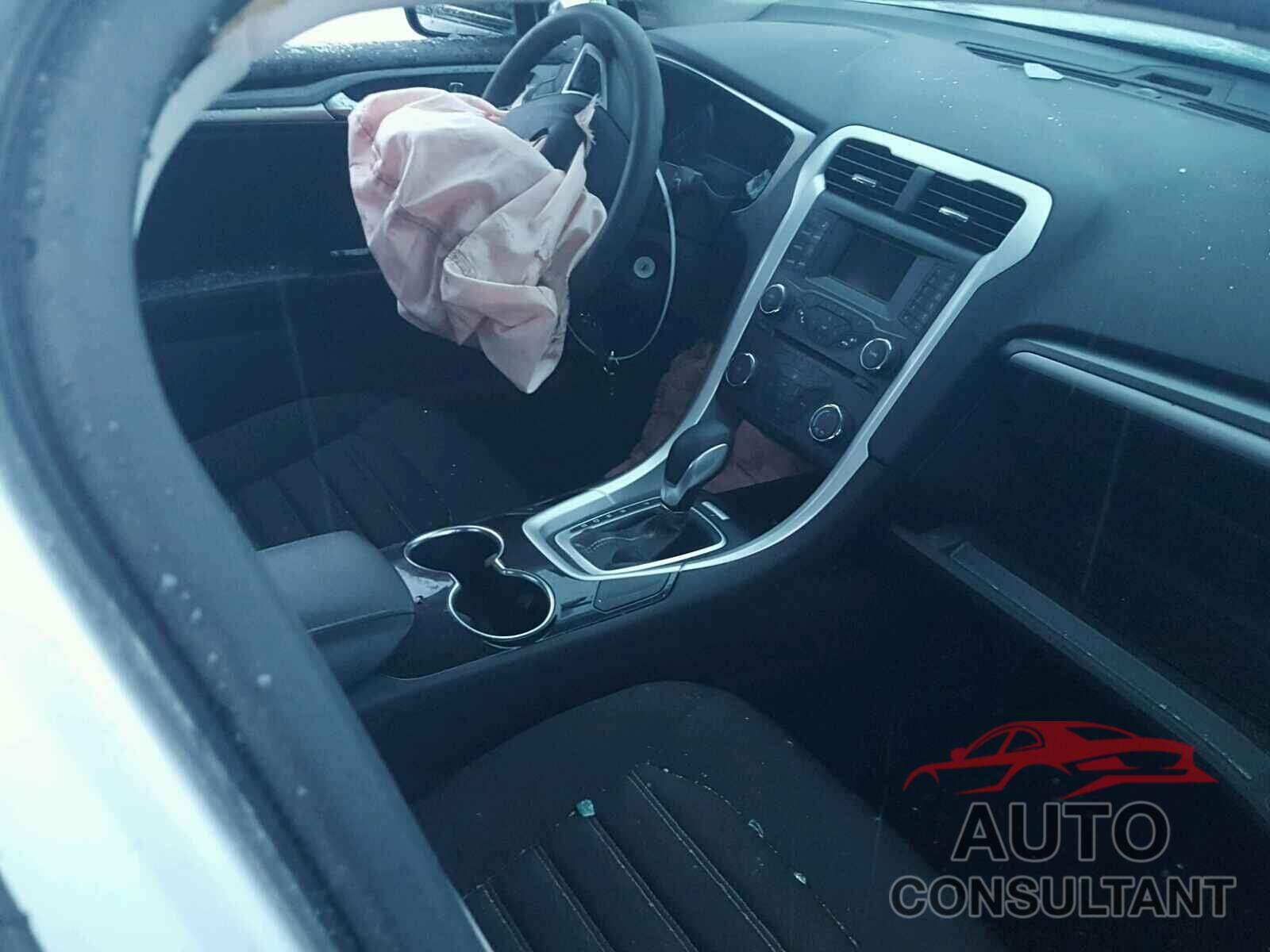 FORD FUSION 2015 - 1FA6P0H7XF5119456