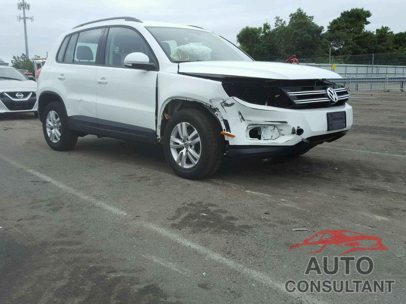 VOLKSWAGEN TIGUAN S 2017 - WVGBV7AX7HK004296