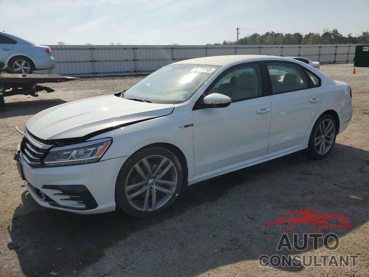VOLKSWAGEN PASSAT 2018 - 1VWAA7A32JC023845