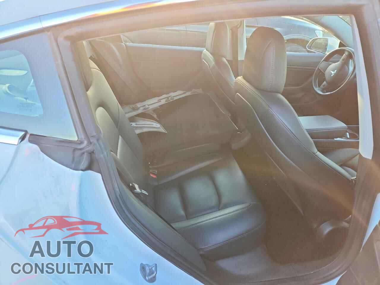 TESLA MODEL 3 2019 - 5YJ3E1EA4KF300067