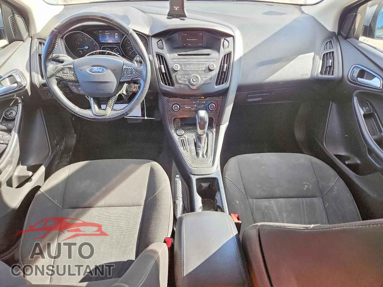 FORD FOCUS 2015 - 1FADP3F20FL286209