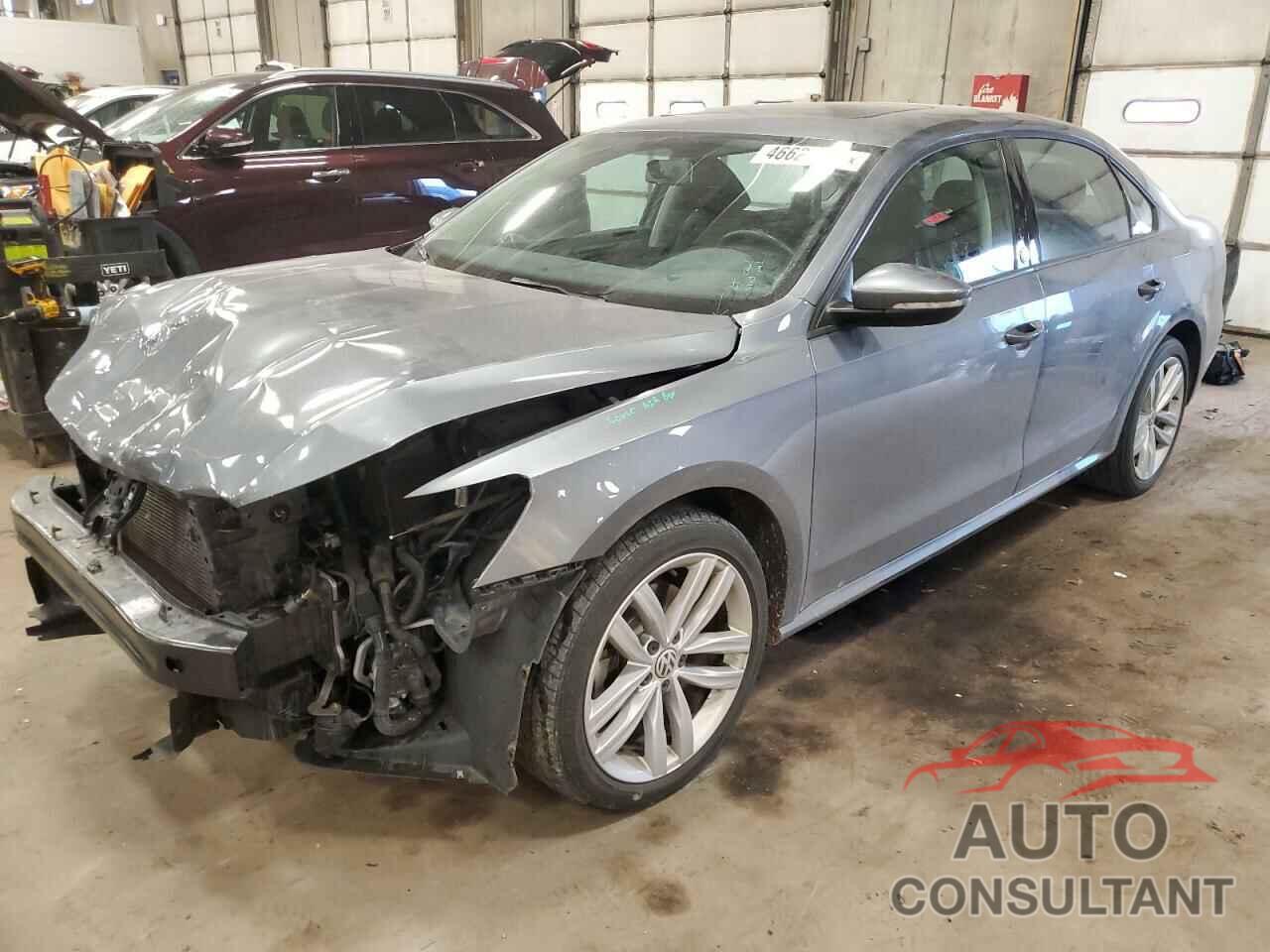 VOLKSWAGEN PASSAT 2019 - 1VWLA7A32KC001287