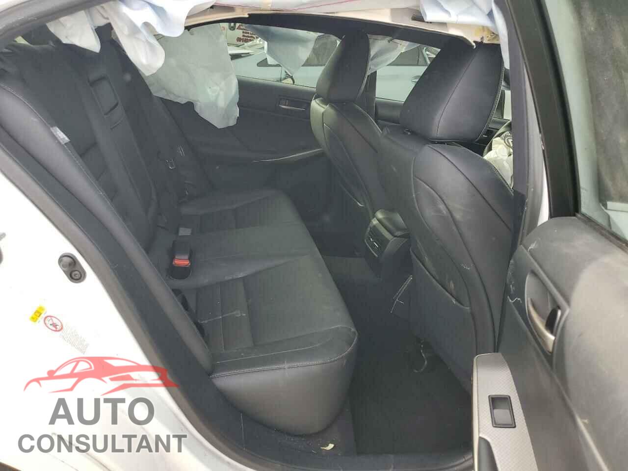 LEXUS IS 2017 - JTHBA1D21H5051415