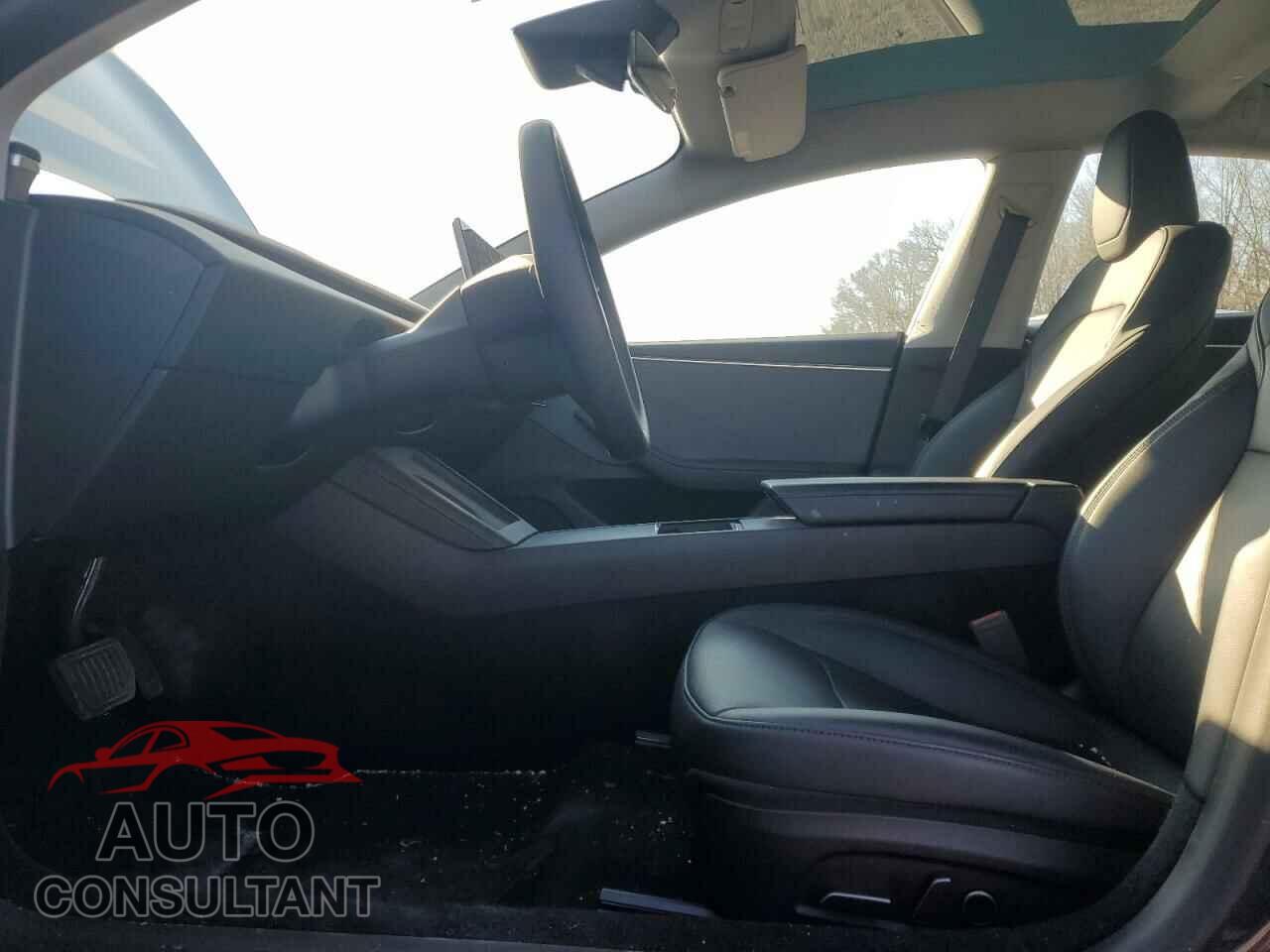 TESLA MODEL 3 2024 - 5YJ3E1EA9RF855431
