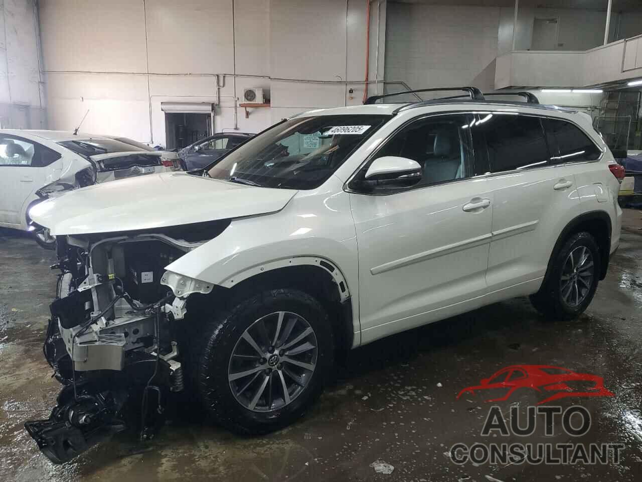 TOYOTA HIGHLANDER 2018 - 5TDJZRFH1JS552018
