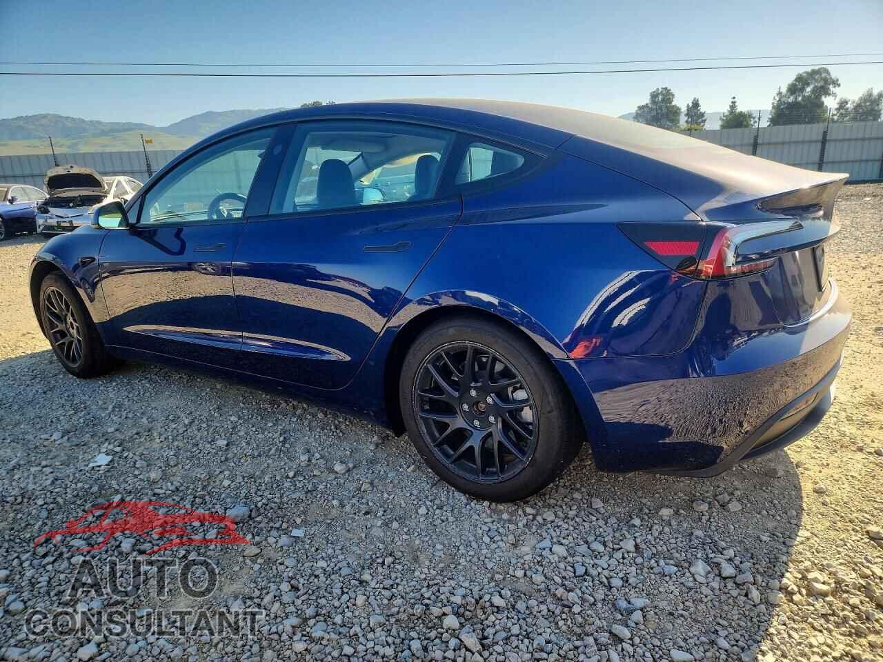 TESLA MODEL 3 2024 - 5YJ3E1EA7RF725180