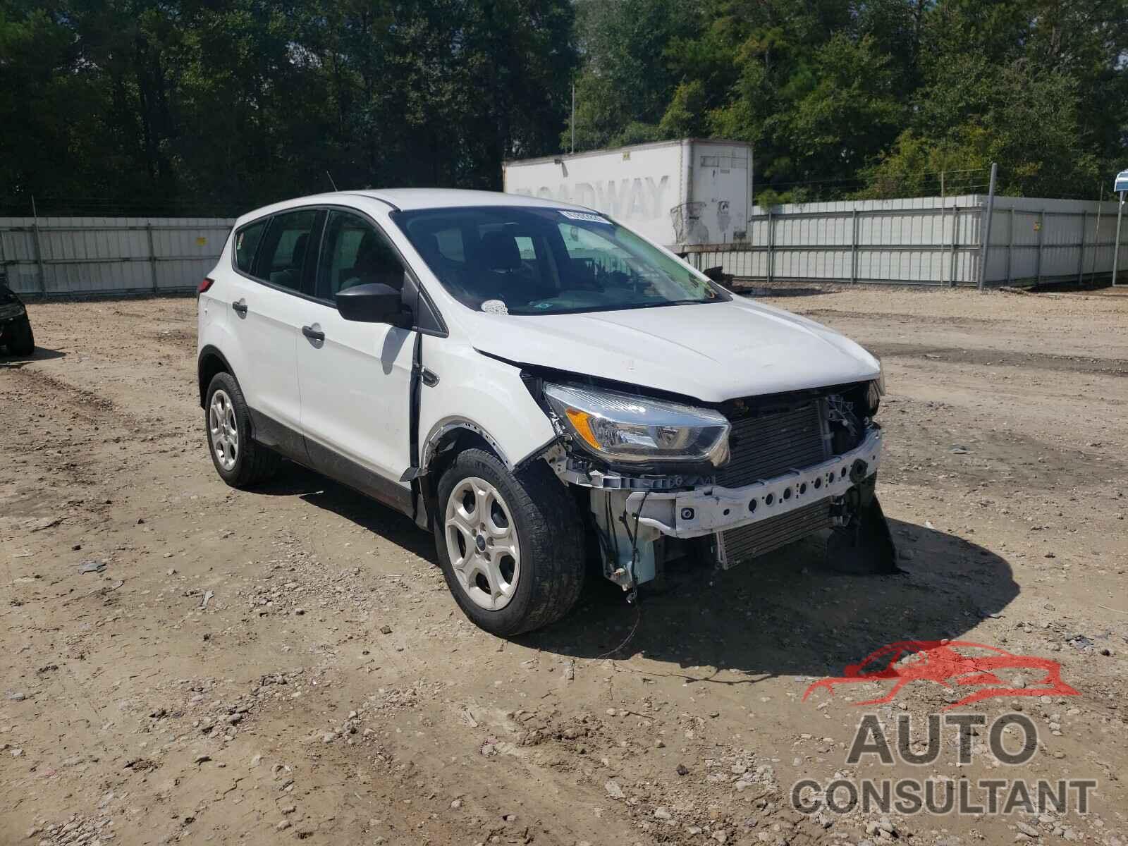 FORD ESCAPE 2017 - 1FMCU0F73HUC07391