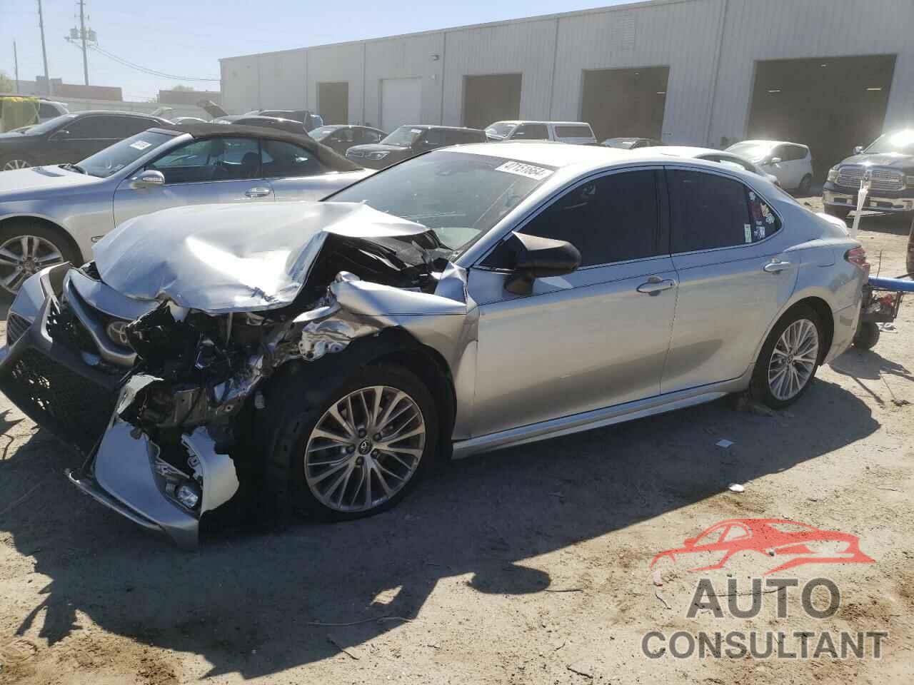 TOYOTA CAMRY 2018 - 4T1B11HKXJU555237
