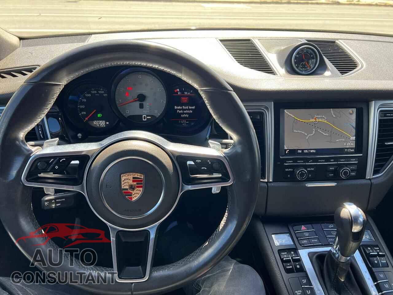 PORSCHE MACAN 2015 - WP1AB2A56FLB63200