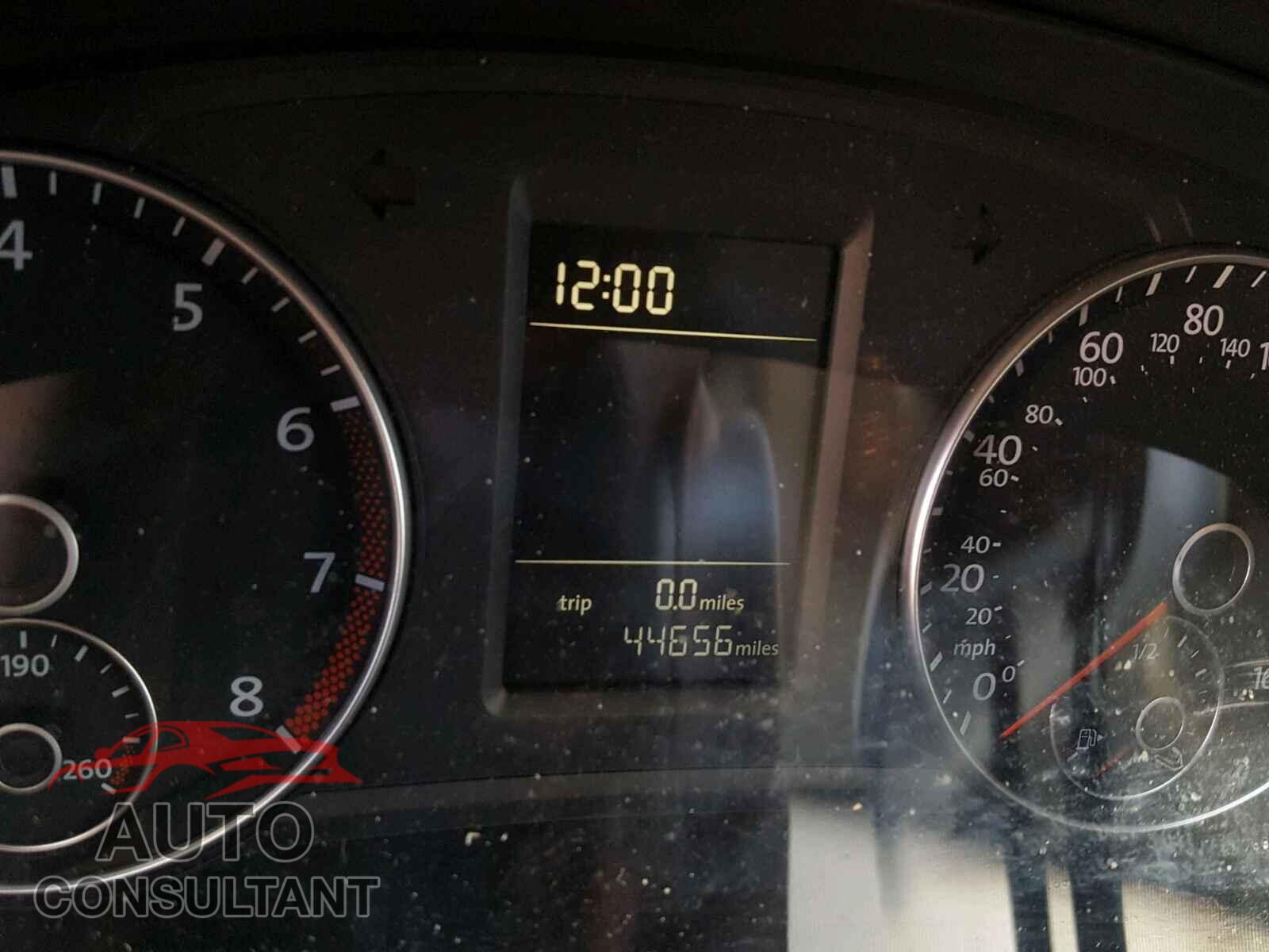 VOLKSWAGEN PASSAT 2015 - 1VWAT7A32FC115409