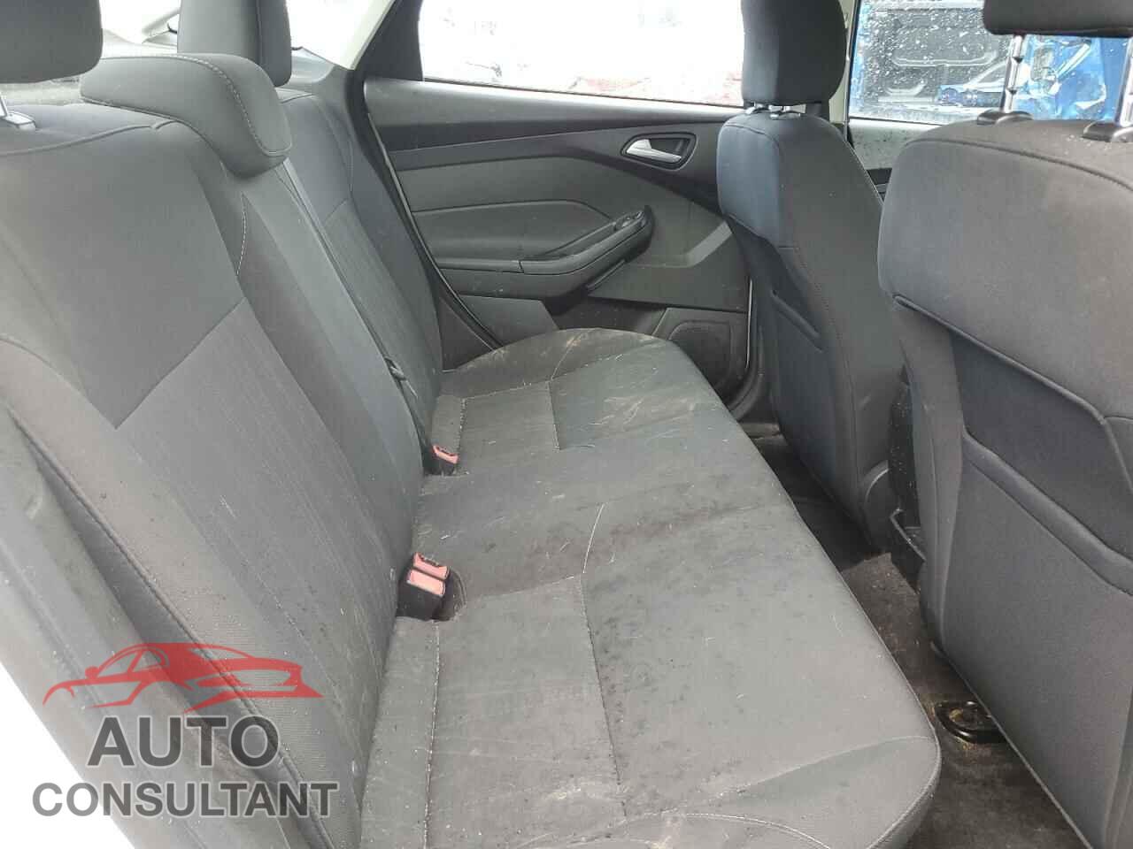FORD FOCUS 2016 - 1FADP3F28GL261737