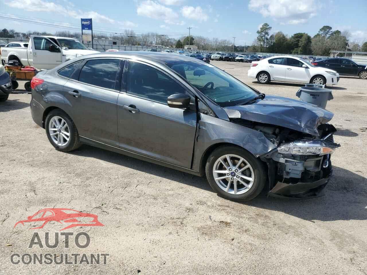 FORD FOCUS 2017 - 1FADP3F28HL208537