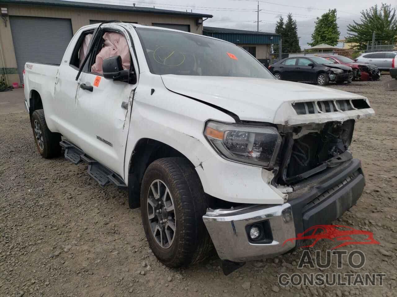 TOYOTA TUNDRA 2018 - 5TFUY5F14JX738772