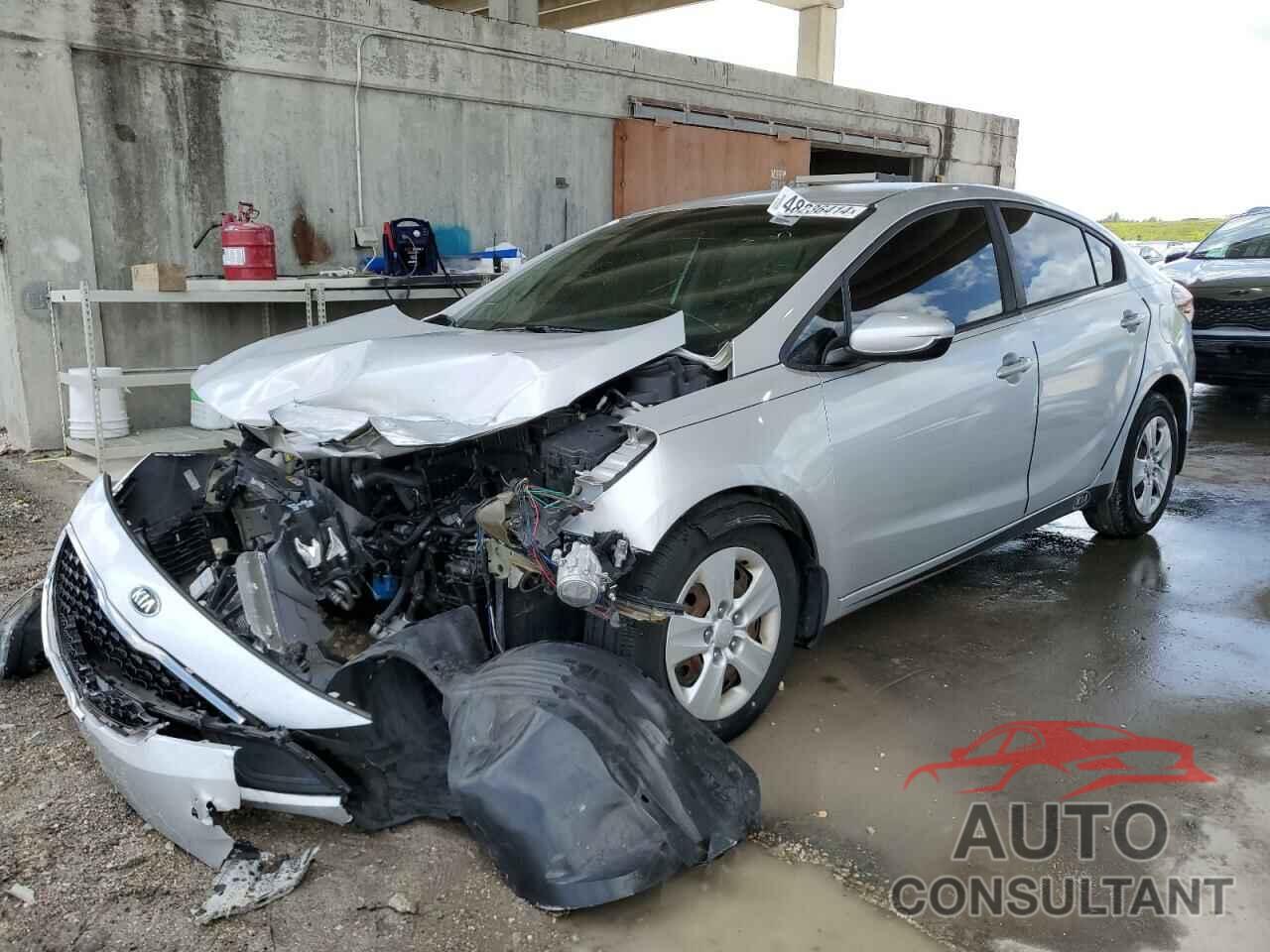 KIA FORTE 2018 - 3KPFK4A76JE260239