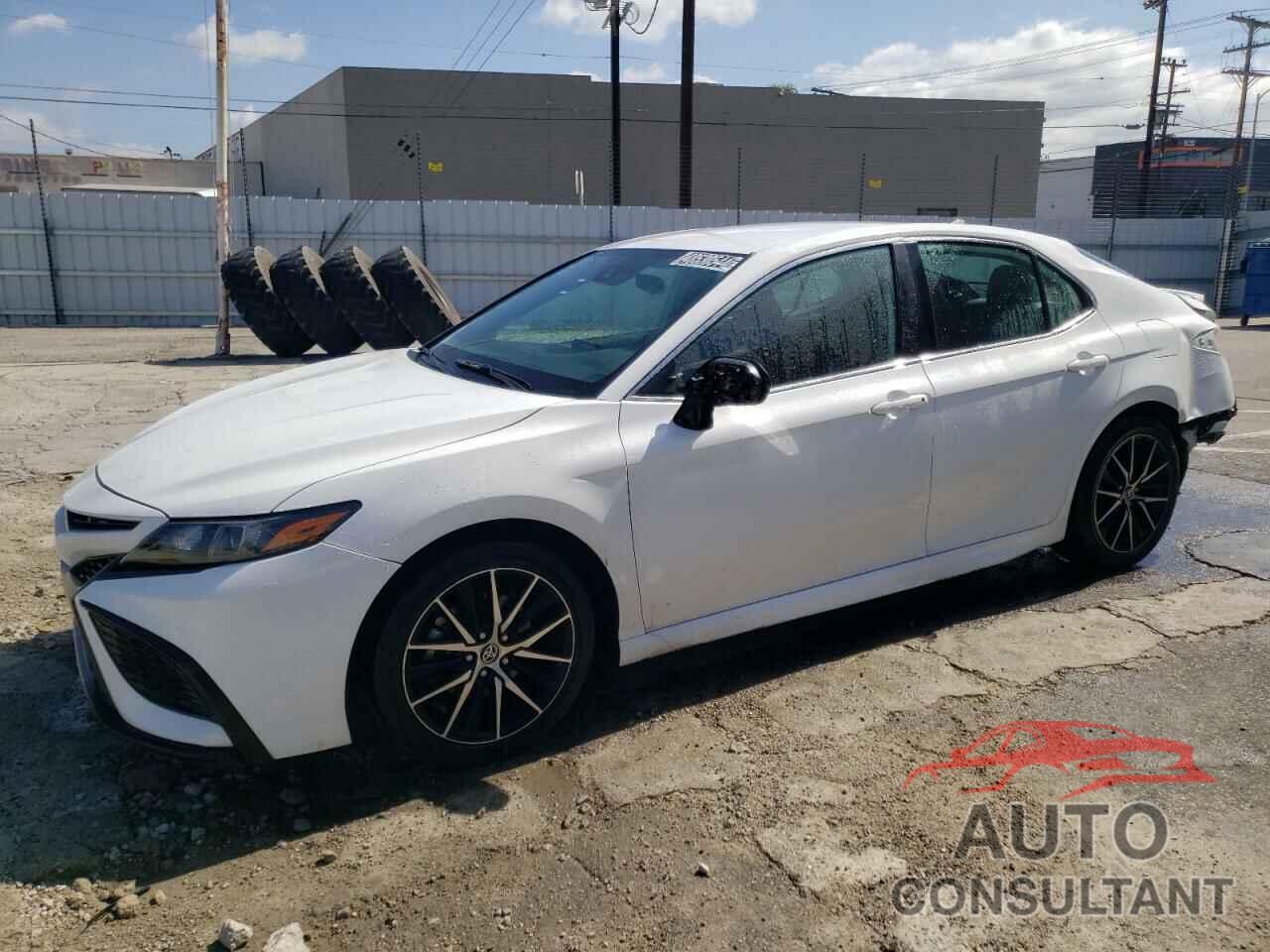 TOYOTA CAMRY 2021 - 4T1G11AKXMU530438