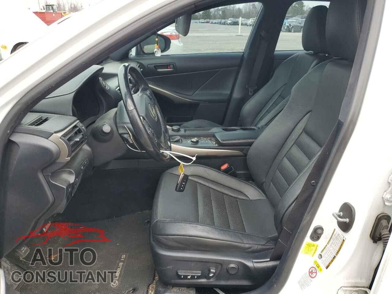 LEXUS IS 2017 - JTHBA1D23H5052355